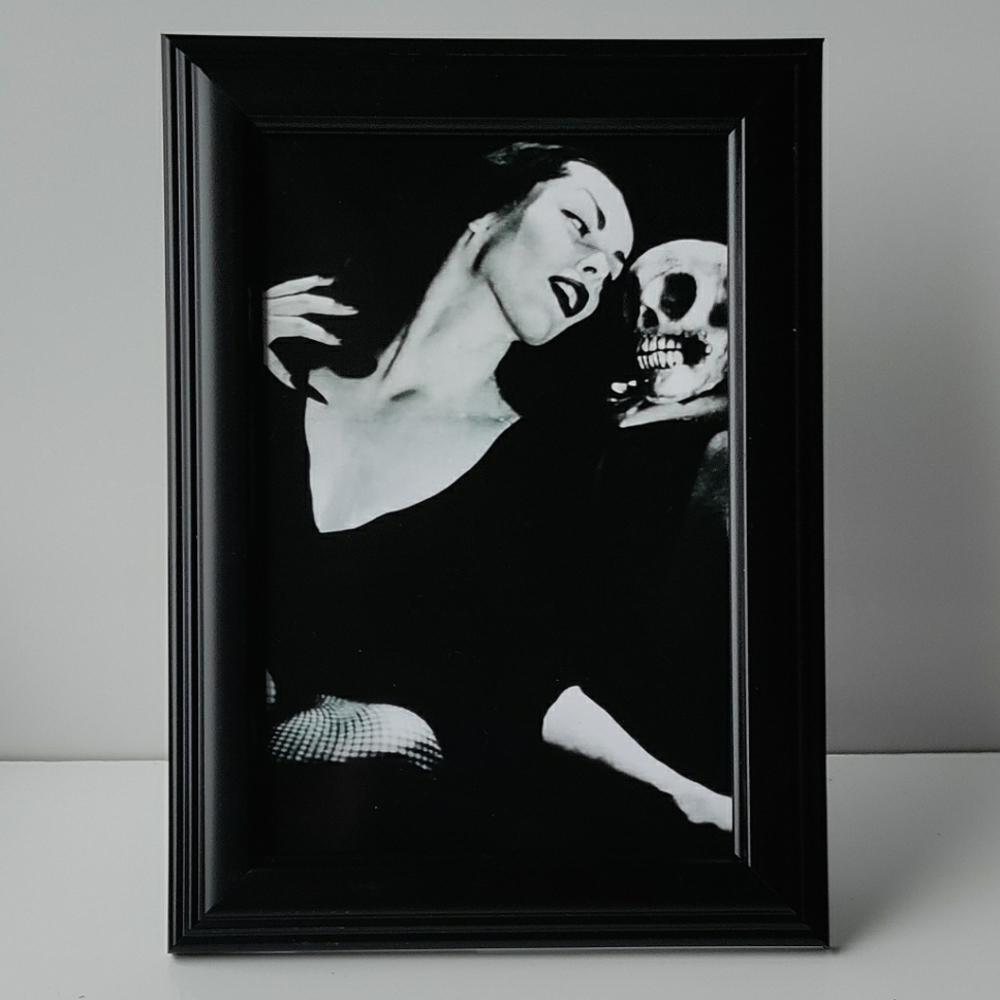 Vintage Vampira Horror Queen beauty skeleton gothic goth 60s 70s vamp skull emo - Picture 3 of 6